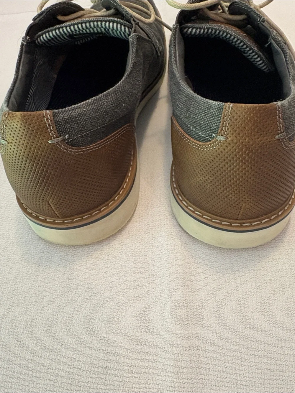 Nunn Bush Men's Gunmetal Gray Canvas Oxfords with Tan Trim Size 13